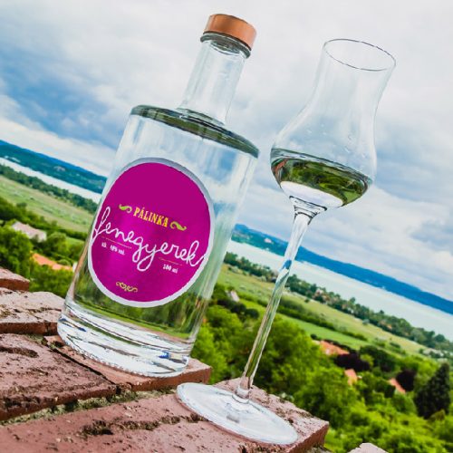 Fenegyerek birspálinka